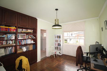 Casa à venda com 438m², 4 quartos e 6 vagasQuarto 4