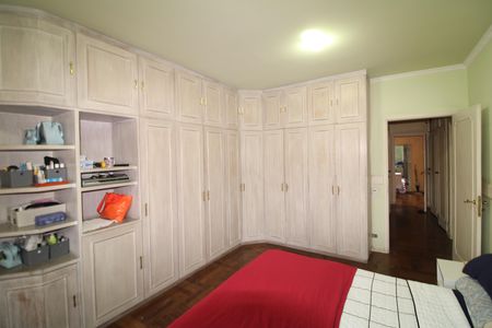 Casa à venda com 438m², 4 quartos e 6 vagasQuarto 3