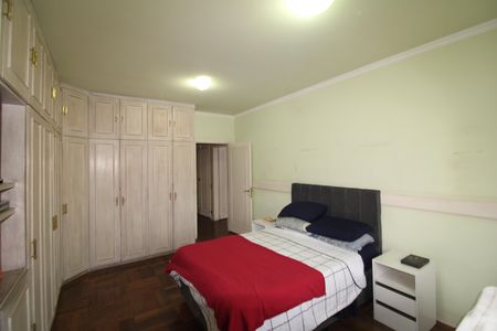 Casa à venda com 438m², 4 quartos e 6 vagasQuarto 3