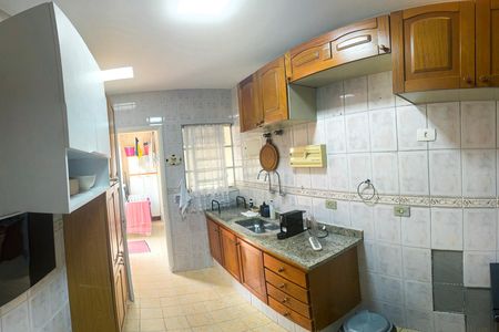 cozinha 2 de casa à venda com 3 quartos, 181m² em Jardim Londrina, São Paulo
