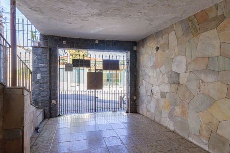 Garagem de casa à venda com 2 quartos, 169m² em Vila Palmeiras, São Paulo