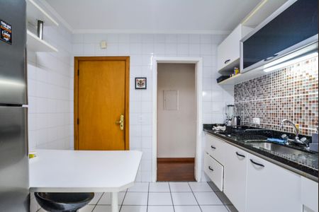Apartamento à venda com 98m², 3 quartos e 2 vagas Apartamento à venda com 98m², 3 quartos e 2 vagasCozinha