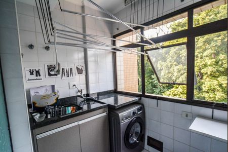 Apartamento à venda com 98m², 3 quartos e 2 vagas Apartamento à venda com 98m², 3 quartos e 2 vagasÁrea de Serviço