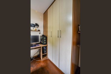 Apartamento à venda com 98m², 3 quartos e 2 vagas Apartamento à venda com 98m², 3 quartos e 2 vagasQuarto 2