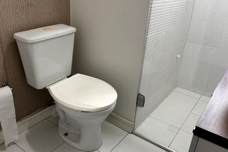 Casa para alugar com 146m², 3 quartos e 2 vagas Casa para alugar com 146m², 3 quartos e 2 vagasBanheiro