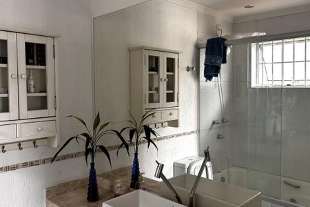 Casa para alugar com 146m², 3 quartos e 2 vagas Casa para alugar com 146m², 3 quartos e 2 vagasBanheiro
