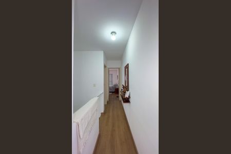 Casa à venda com 134m², 3 quartos e 2 vagas Casa à venda com 134m², 3 quartos e 2 vagasCorredor