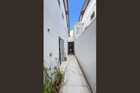 Casa à venda com 134m², 3 quartos e 2 vagas Casa à venda com 134m², 3 quartos e 2 vagasCorredor