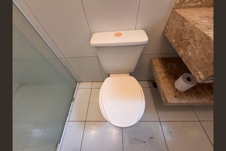 Casa de condomínio à venda com 350m², 5 quartos e 6 vagas Casa de condomínio à venda com 350m², 5 quartos e 6 vagasSuite 2 - Banheiro