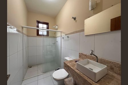 Casa de condomínio à venda com 350m², 5 quartos e 6 vagas Casa de condomínio à venda com 350m², 5 quartos e 6 vagasSuite 1 Master - Banheiro