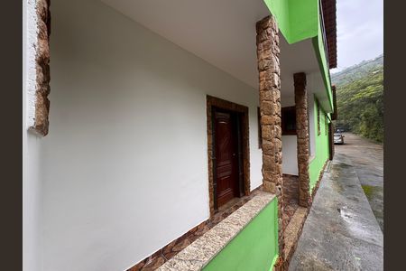 Casa de condomínio à venda com 350m², 5 quartos e 6 vagas Casa de condomínio à venda com 350m², 5 quartos e 6 vagasVaranda