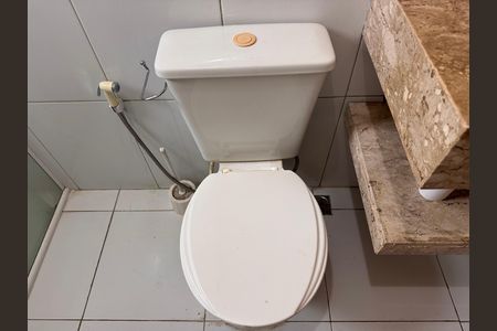 Casa de condomínio à venda com 350m², 5 quartos e 6 vagas Casa de condomínio à venda com 350m², 5 quartos e 6 vagasSuite 1 Master - Banheiro