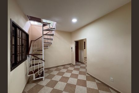 Casa de condomínio à venda com 350m², 5 quartos e 6 vagas Casa de condomínio à venda com 350m², 5 quartos e 6 vagasSala