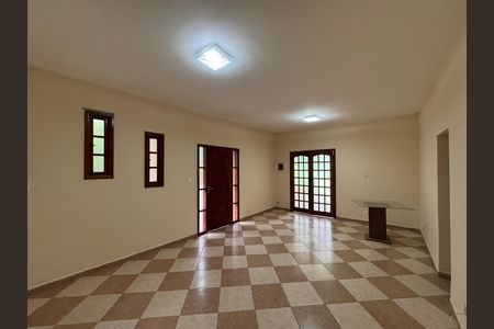 Sala de casa de condomínio para alugar com 5 quartos, 350m² em Camorim, Rio de Janeiro