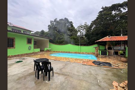 Casa de condomínio à venda com 350m², 5 quartos e 6 vagas Casa de condomínio à venda com 350m², 5 quartos e 6 vagasÁrea externa