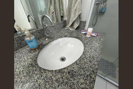 Apartamento à venda com 133m², 4 quartos e 2 vagasBanheiro Social