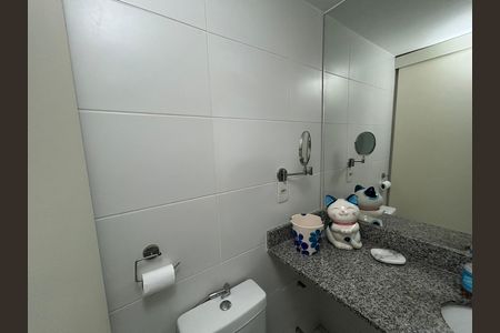 Apartamento à venda com 133m², 4 quartos e 2 vagasBanheiro Social