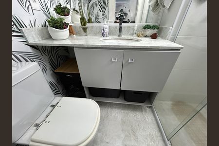 Apartamento à venda com 133m², 4 quartos e 2 vagasBanheiro do Quarto 2 - Suíte