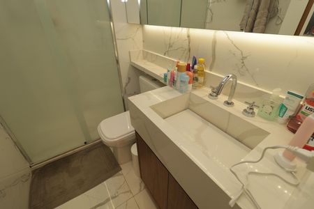 Apartamento à venda com 145m², 3 quartos e 2 vagasBanheiro da Suíte 1