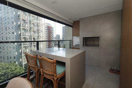 Apartamento à venda com 145m², 3 quartos e 2 vagasChurrasqueira