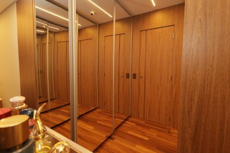 Apartamento à venda com 145m², 3 quartos e 2 vagasCloset da Suíte 3