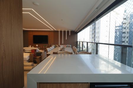 Apartamento à venda com 145m², 3 quartos e 2 vagasChurrasqueira