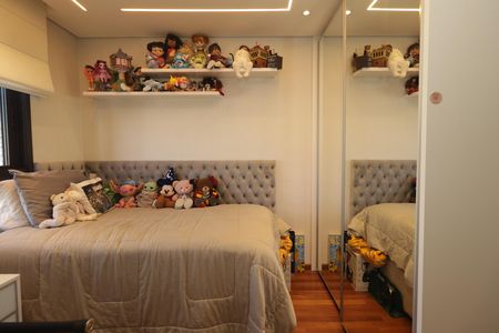 Apartamento à venda com 145m², 3 quartos e 2 vagasSuíte 2