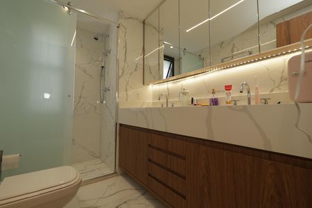Apartamento à venda com 145m², 3 quartos e 2 vagasBanheiro da Suíte 3