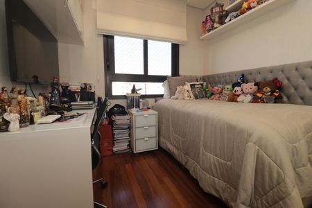 Apartamento à venda com 145m², 3 quartos e 2 vagasSuíte 2