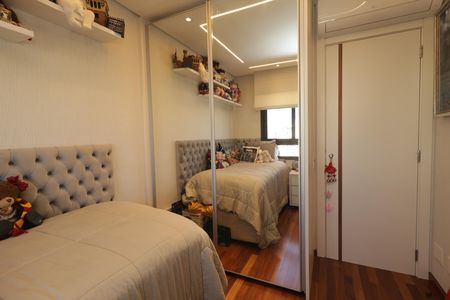 Apartamento à venda com 145m², 3 quartos e 2 vagasSuíte 2