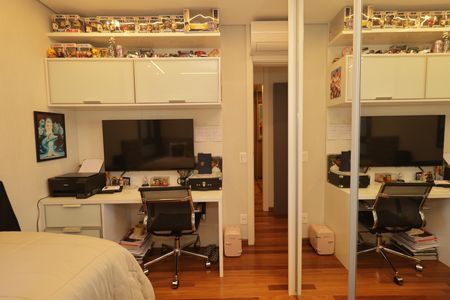 Apartamento à venda com 145m², 3 quartos e 2 vagasSuíte 1