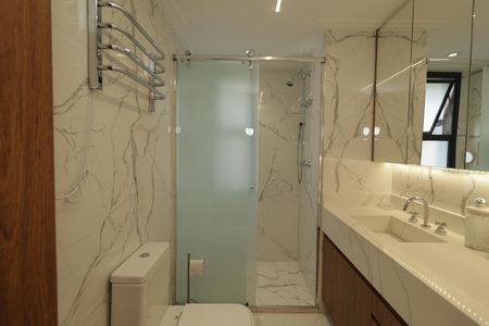Apartamento à venda com 145m², 3 quartos e 2 vagasBanheiro da Suíte 3