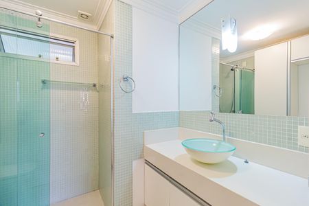 Apartamento à venda com 70m², 2 quartos e 1 vaga Apartamento à venda com 70m², 2 quartos e 1 vagaBanheiro