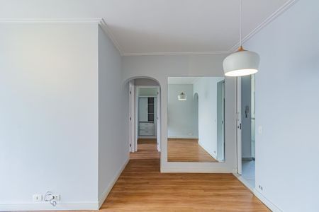 Apartamento à venda com 70m², 2 quartos e 1 vaga Apartamento à venda com 70m², 2 quartos e 1 vagaSala