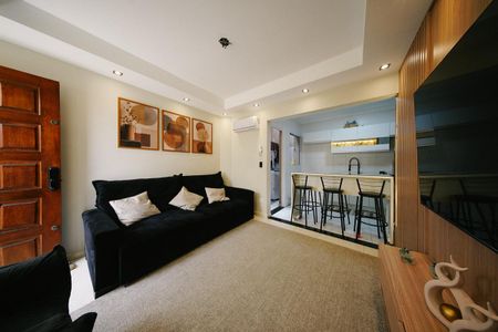 Sala de casa à venda com 2 quartos, 62m² em Vila Nhocuné, São Paulo
