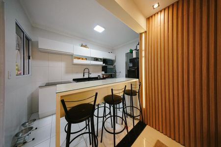 Casa à venda com 62m², 2 quartos e 2 vagas Casa à venda com 62m², 2 quartos e 2 vagasCozinha