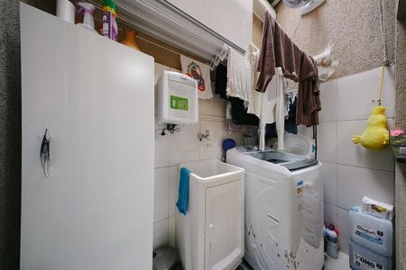 Casa à venda com 62m², 2 quartos e 2 vagas Casa à venda com 62m², 2 quartos e 2 vagasÁrea de Serviço