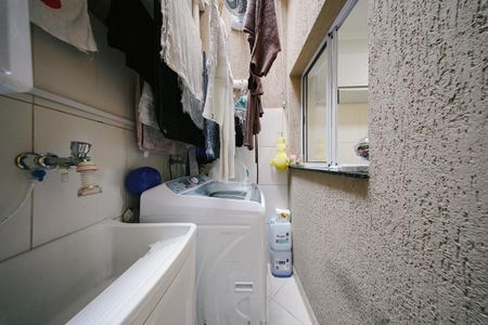 Casa à venda com 62m², 2 quartos e 2 vagas Casa à venda com 62m², 2 quartos e 2 vagasÁrea de Serviço