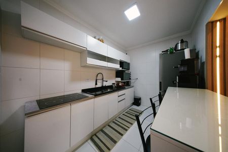 Casa à venda com 62m², 2 quartos e 2 vagas Casa à venda com 62m², 2 quartos e 2 vagasCozinha