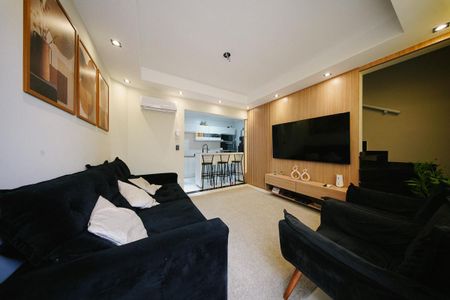 Sala de casa à venda com 2 quartos, 62m² em Vila Nhocuné, São Paulo