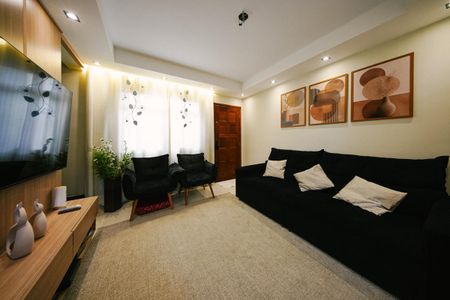 Casa à venda com 62m², 2 quartos e 2 vagas Casa à venda com 62m², 2 quartos e 2 vagasSala