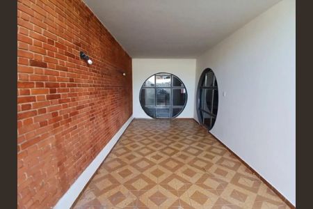Casa para alugar com 170m², 4 quartos e 2 vagasSala