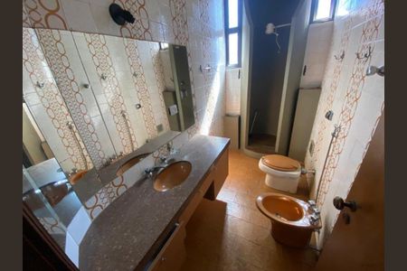 Casa para alugar com 170m², 4 quartos e 2 vagasBanheiro