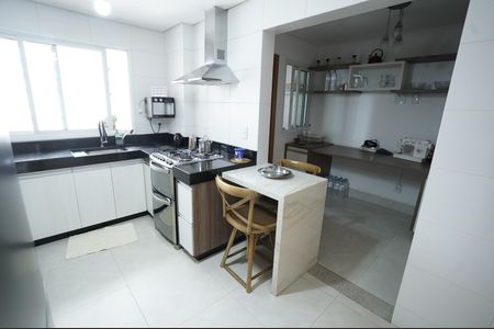 Apartamento à venda com 139m², 3 quartos e 1 vaga