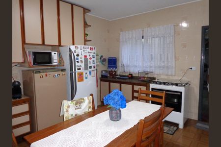 Casa à venda com 2 quartos, 206m² em Vila Tibiriçá, Santo André