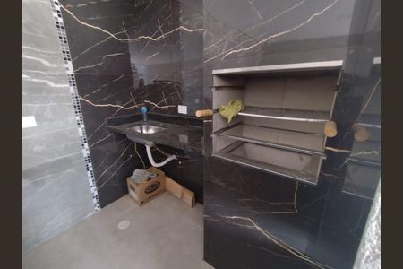 Casa à venda com 130m², 3 quartos e 4 vagas