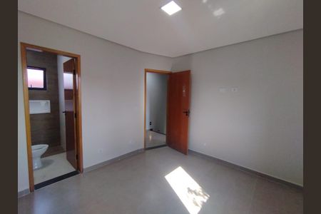 Casa à venda com 130m², 3 quartos e 4 vagas