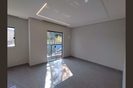 Casa à venda com 130m², 3 quartos e 4 vagas