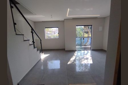 Casa à venda com 130m², 3 quartos e 4 vagas