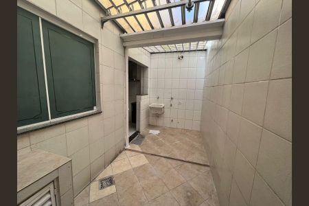 Casa de condomínio à venda com 106m², 4 quartos e 2 vagas